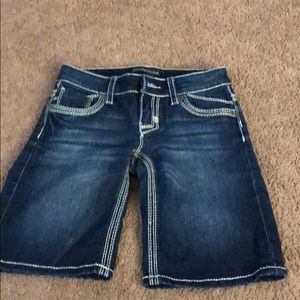 Underground Soul Bermuda shorts